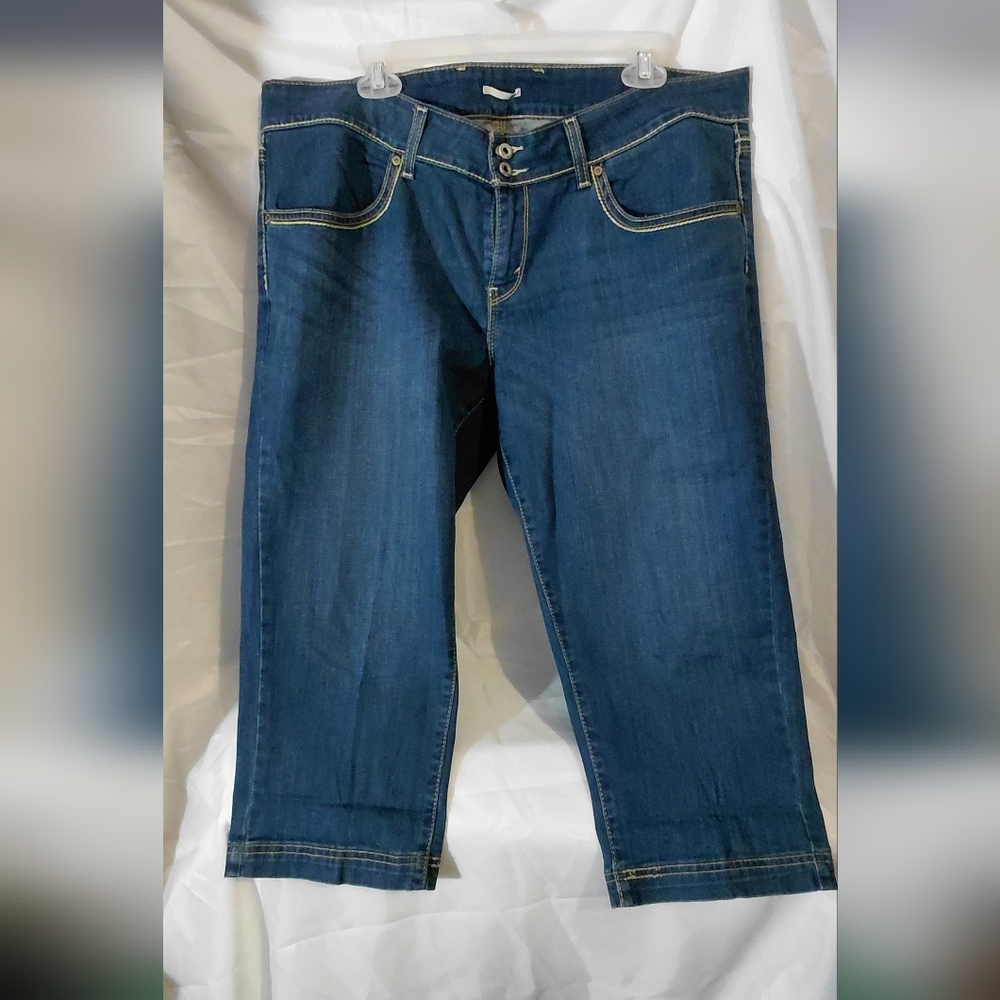 Levi's Dark Blue Capri Jeans with Double Button Waist